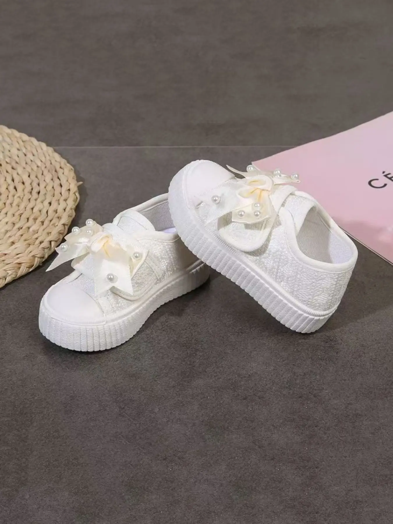 Girls' Breathable Dance Sneakers, Spring & Fall Casual Running Shoes, Anti-Slip Soft Sole, PU Leather, Outdoor Sports, Children, Footwear Athletic Trainer, Casual Trainers