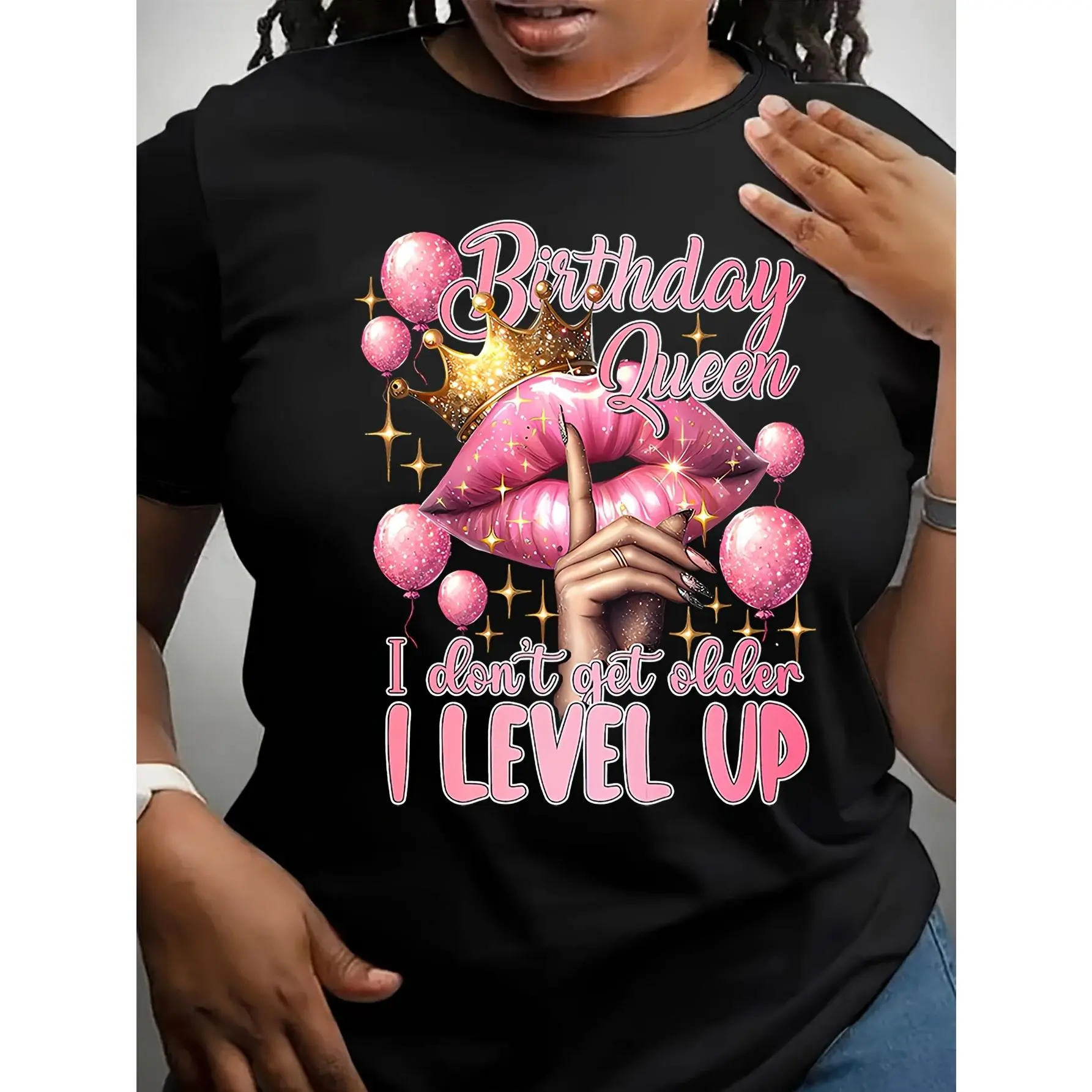 Women's Round Neck T-Shirt, Vibrant Birthday Queen Graphic Print Crew Neck Top, Casual Short Sleeve Sport & Outdoor Tee for Ladies, Comfortable Relaxed Fit Spring & Summer Clothing