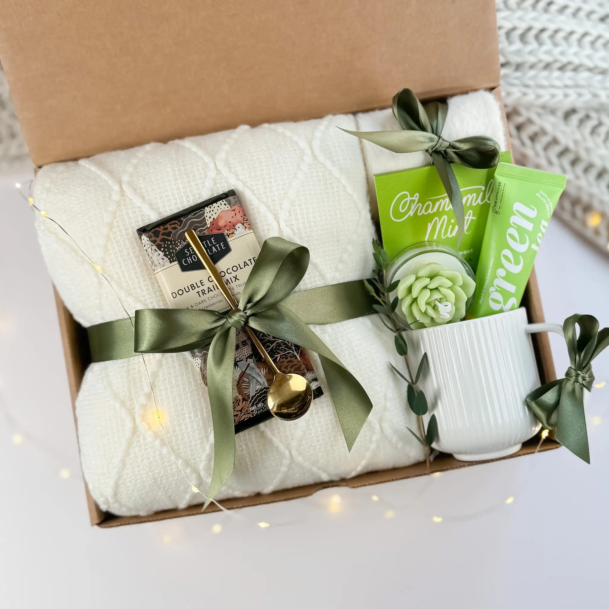 Viral Gift Box - Personalized Birthday Gift Basket with Customizable Items, Featuring White Throw Blanket, Fluffy Socks, and More