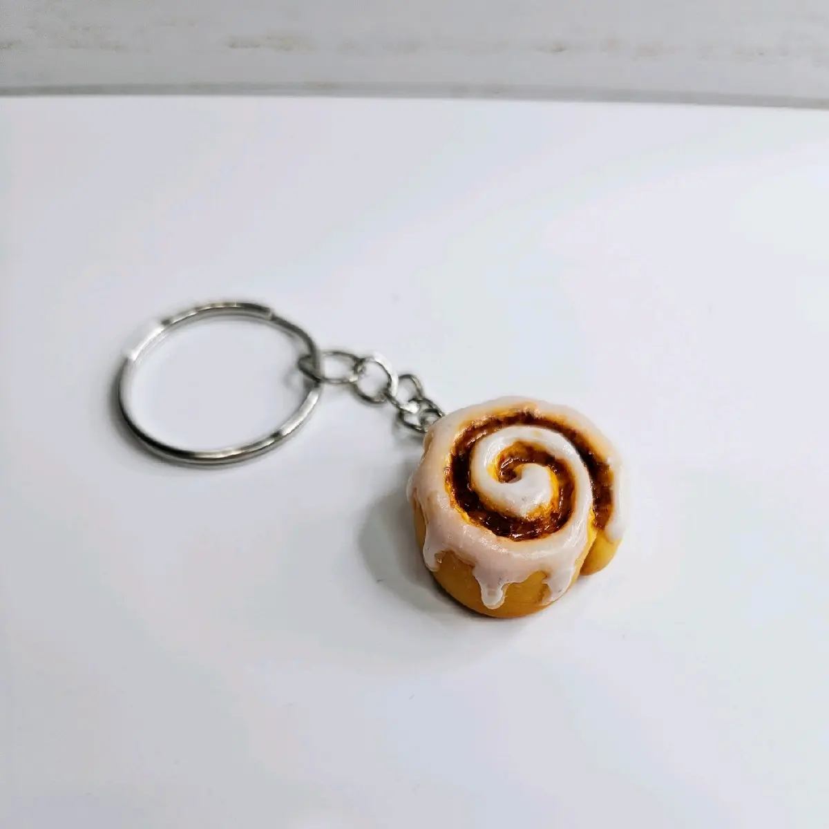 Cinnamon roll keychain