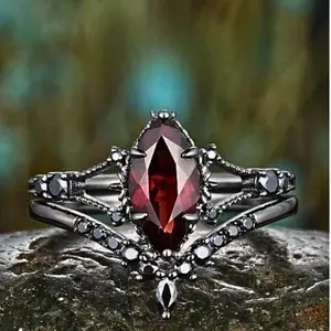 Black Gold Engagement Ring Set with Sharp Red Zirconia Stones Black Anniversary Wedding Ring Gift, Matches Any Outfit Can Be Worn Every Day