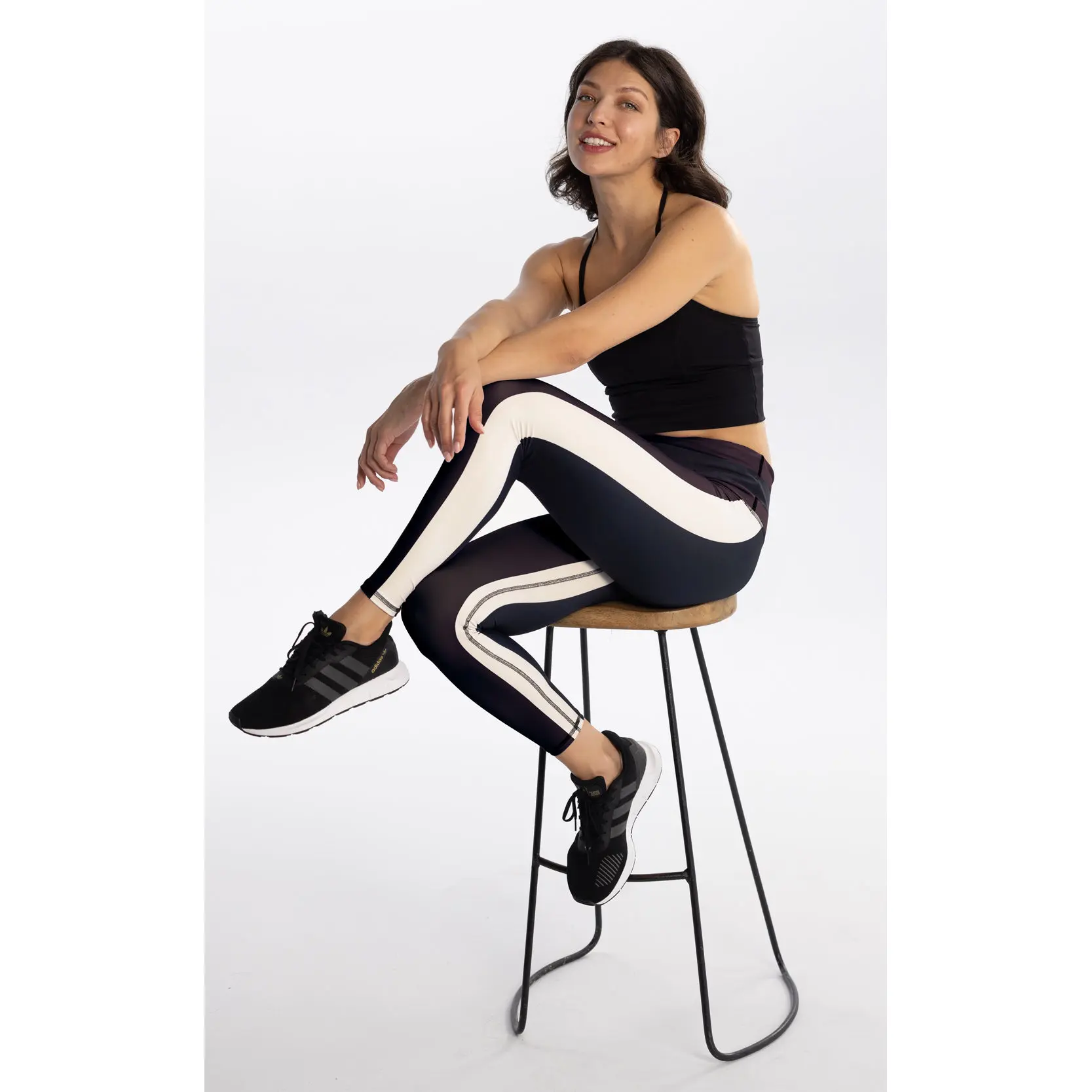 JUMP TRACK LEGGING IN TEDDY BEAR BROWN/BLACK