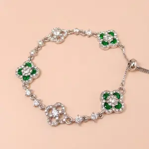 Silver Four Leaf Clover Bracelet for Women Emerald Green Lucky Clover Charm Bracelet Sparkly Crystal Adjustable Bolo Slider Bracelet Premium Dainty Layering Jewelry Irish Good Luck Gift for Her Anniversary Birthday