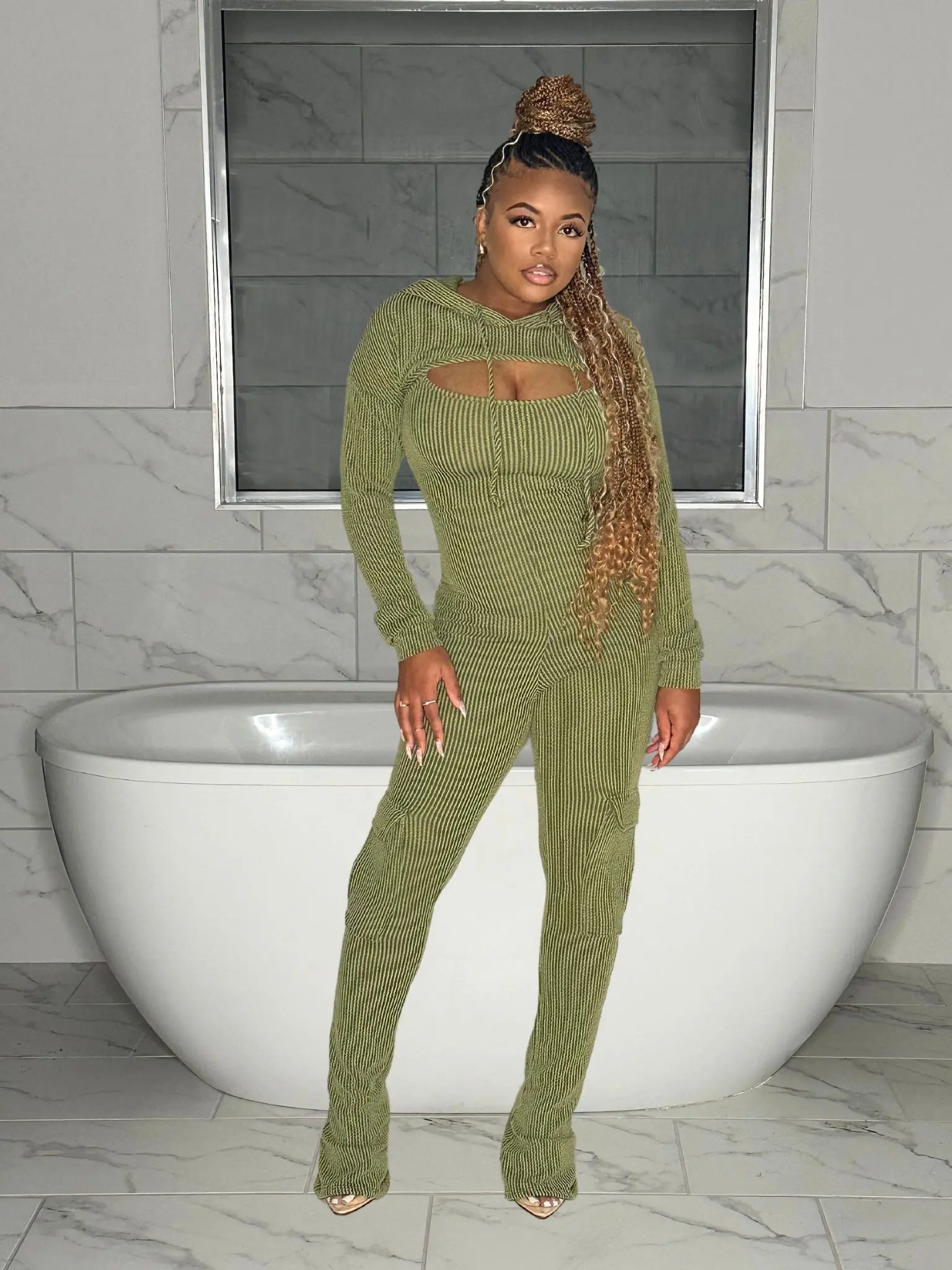 2-Piece Bolero Hoodie Jumpsuit Set – Trendy Street Style with Amazing Stretch
