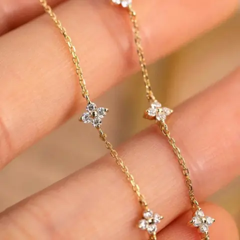 Golden Color 5-Petal Quatrefoil Design Adjustable Stackable Bracelet, Elegant Jewelry for Women, Perfect Gift for Special Occasions, Adjustable Bracelets