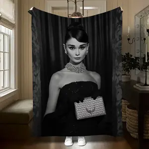 Audrey Hepburn (13) Printed plush blankets are suitable for all seasons, soft and comfortable for sofas, mattresses, offices, outdoor use, camping, travel, and home use. Perfect for Black Frid