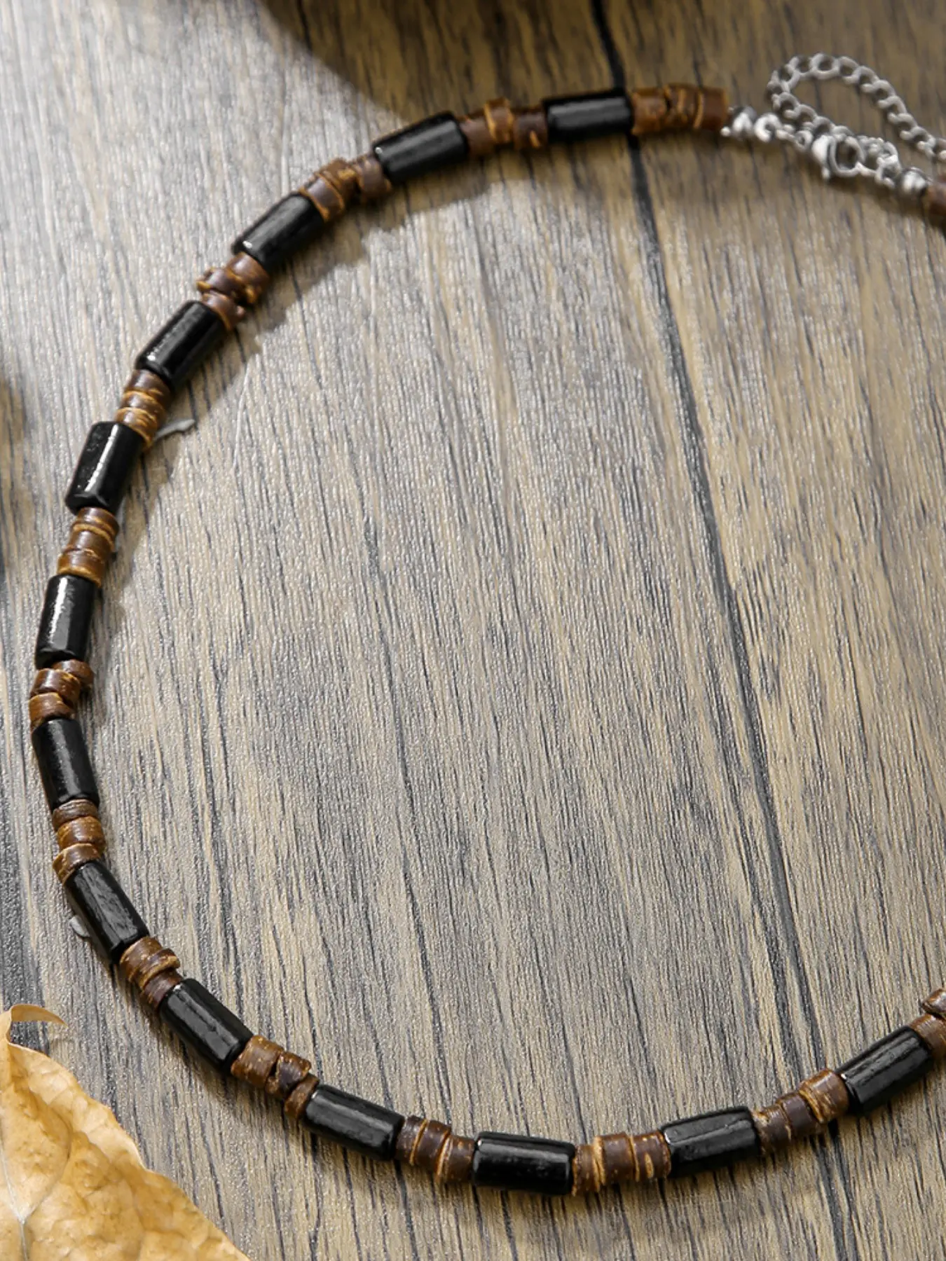 Boho Shell Wood Bead Spacer Necklace for Men, Boho Style Beaded, Casual Beach Vacation Jewelry, Unique Design, Stylish Accessory, Modern Versatile Accessories