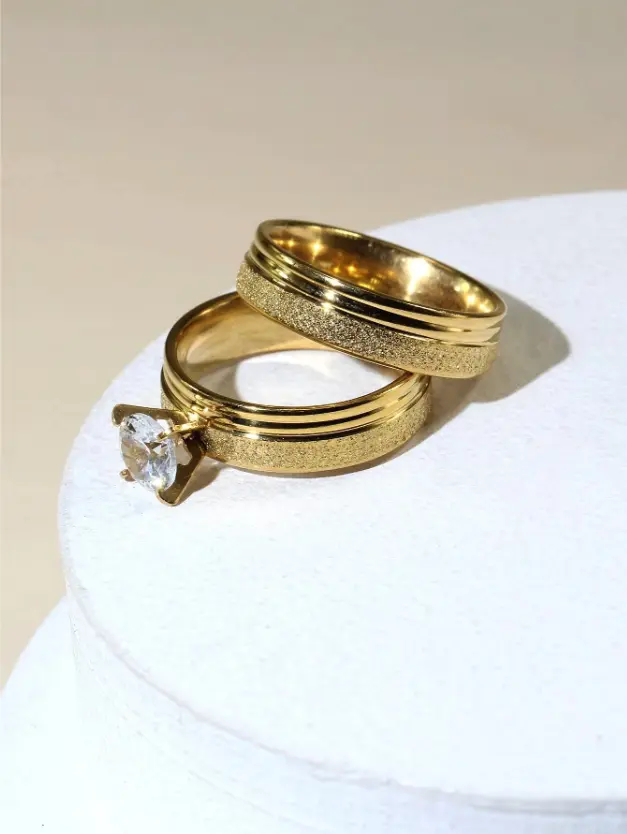 High-Quality Artificial Gemstone Ring Set with Cubic Zirconia Decoration by SHABA