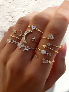 Women's 9-Piece Star Moon Ring Set, Minimalist Heart Arrow Stacking Rings, Boho Style Jewelry for Daily Wear and Parties