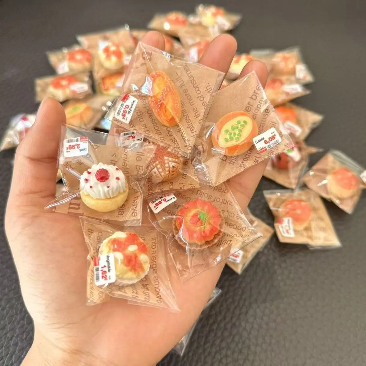Mini Cake Dessert Bread Play Food Sets, Independent Packaging Miniature Simulation, Pretend Play Toy, Home Cooking Fun, Play Kitchen Accessories, Pretend Cooking Set