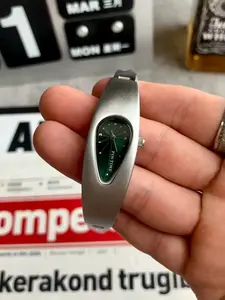 Y2K Water Drop Watch, Vintage Trendy Unisex Casual Quartz Wristwatch, Quartz Analog Watch, Mineral Glass Dial, Metal Case, Perfect Gift for All Seasons