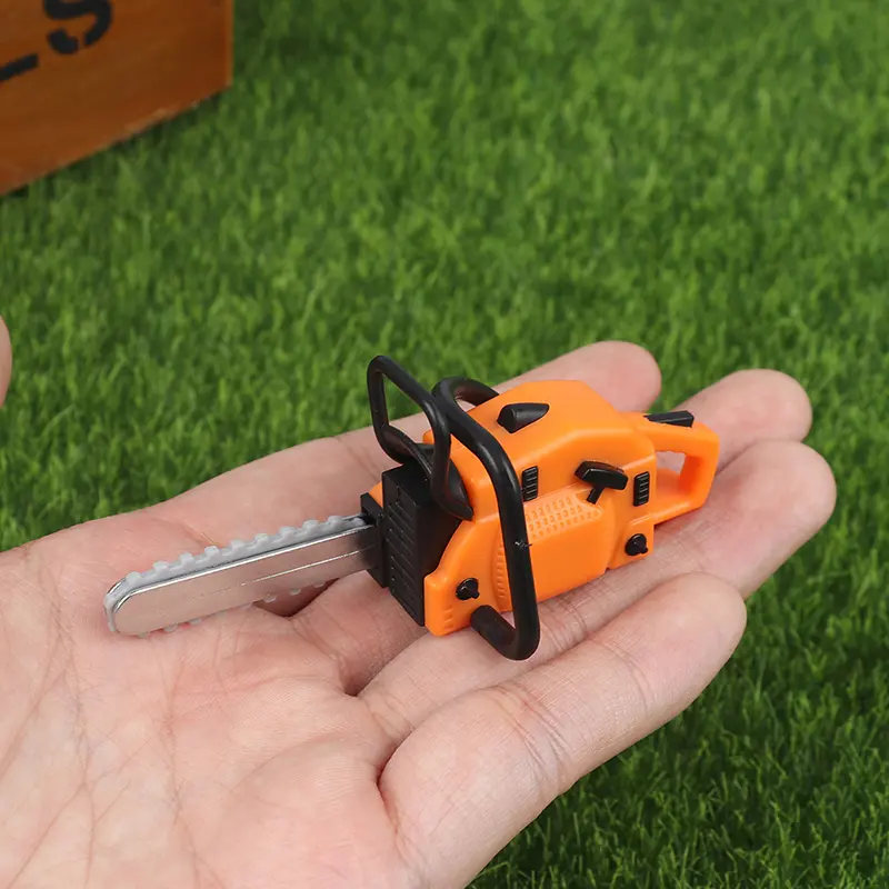1:12 Scale Miniature Chainsaw Model - 1/12 Scale Dollhouse Furniture Simulation Repair Tool, 13*2.2cm/8.5*3.6cm Mini Garden Landscape DIY Accessory, Dollhouse Party Bag Gift for Home & Festive Supplies