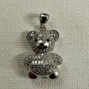 Silver Teddy Bear Pendant with rhinestones - Producto #19