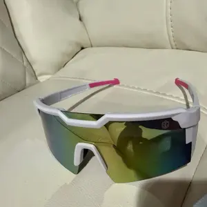 Safety glasses