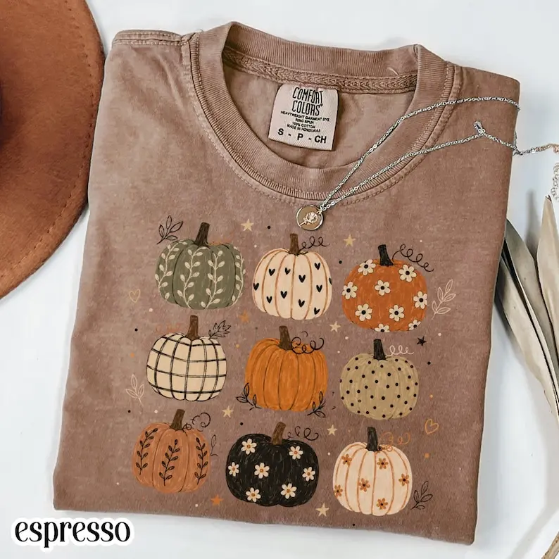 Comfort Colors Boho Pumpkin T-Shirt, Cute Fall Pumpkin Pattern Tee, Autumn Cottagecore Tshirt, Harvest Thanksgiving Gift