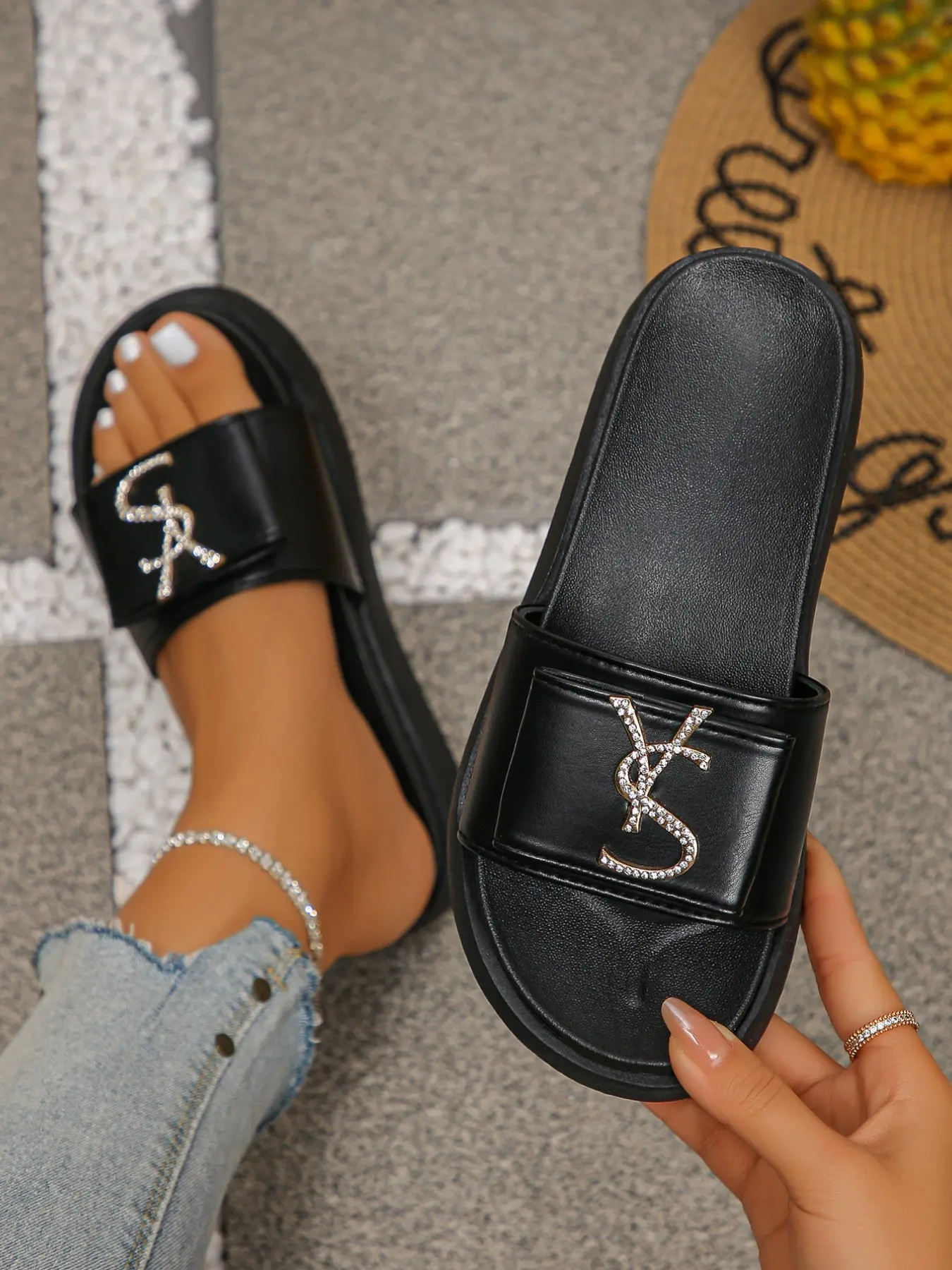 Women's Summer Slippers, PU Leather Casual Sandals, Thick Sole Height-Boosting Flip Flops, Beach & Travel Footwear, Plain Design