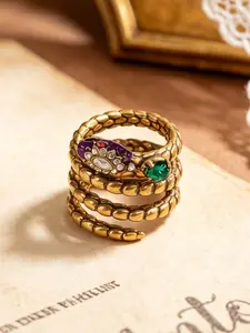 This vintage vintage snake shaped ring features a coiled snake body and purple enamel details, making it suitable for daily wear, vacation dates, and other occasions. It is also a surprising and exquisite small gift.