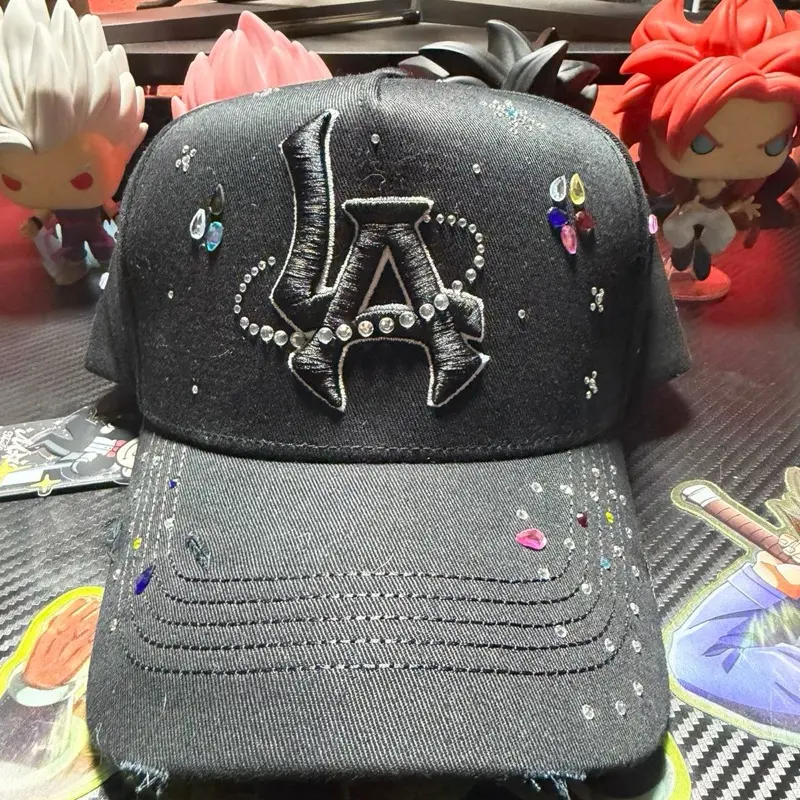 31 Hats “Mago Universe”
