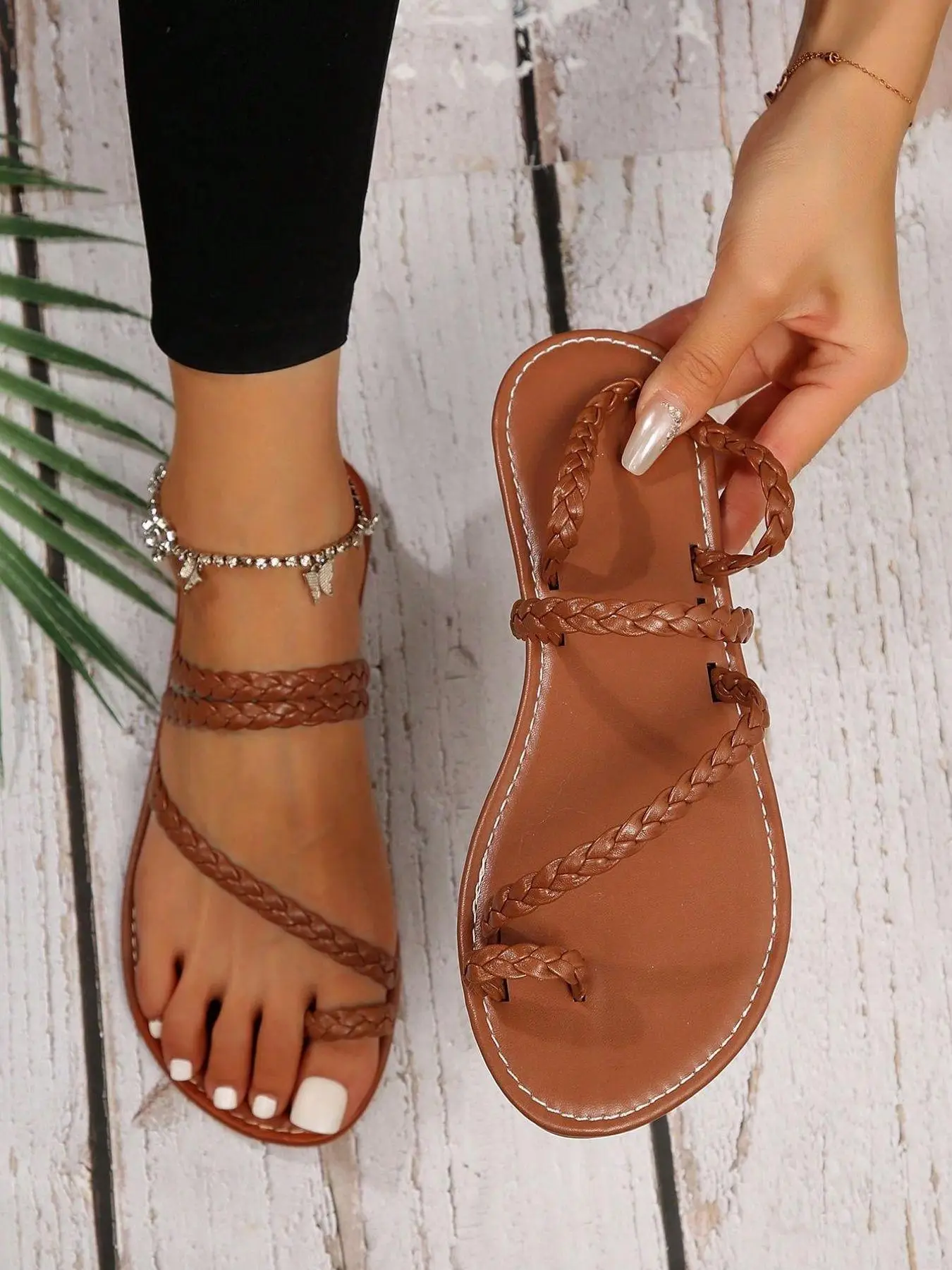 Women's Fashionable Plain Color Ankle Strap Sandals, Brown Casual Comfortable Flat Sandals for Beach Vacation, All-match Barefoot Shoes for Daily Wear