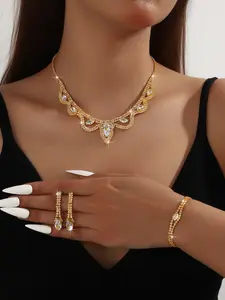 Luxurious Artificial Crystal Necklace Bracelet Earrings Set, Elegant Bridal Party Jewelry, High-End Wedding Accessories