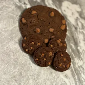 Fudge Chocolate Chip Candle Wax Melts - Rich Chocolate Flavor with Creamy Texture