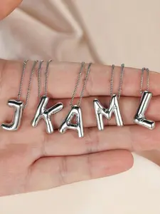 The 26 letter smooth pendant necklace is suitable for daily wear, vacation dates, and other occasions, and is also a surprising and exquisite small gift
