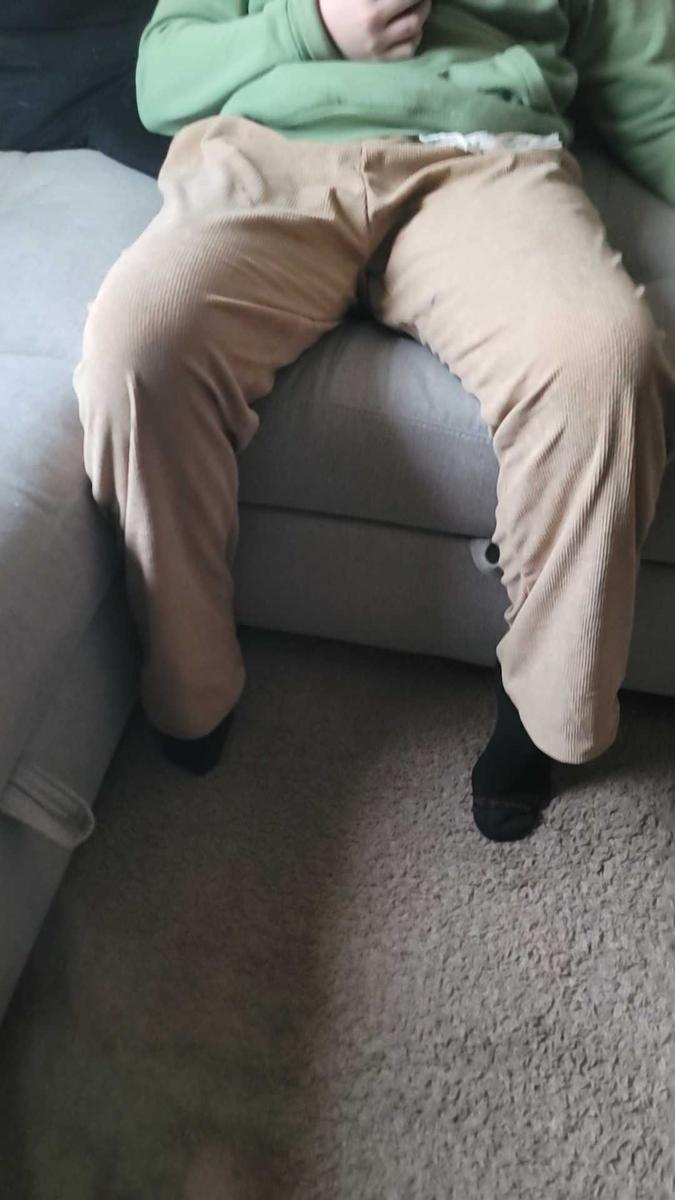 Item: Black + Khaki, M