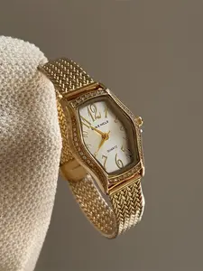 Elegant Women Watch with Arabic Numerals, Stylish Diamond Accents and Wheat Strap, Timeless Fashion Accessory for Any Occasion, Elegant Quartz Watch