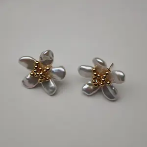 E513 Fresh water white Keshi flower style earrings