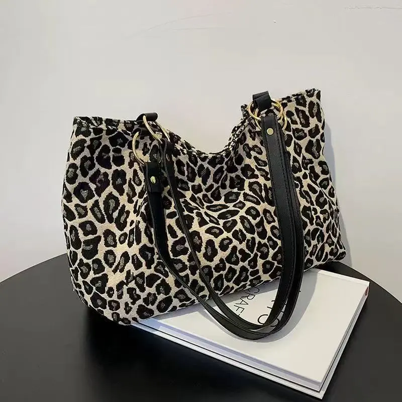 2026 Trendy Large Capacity Women's Bags,Women's Portable Chic Shoulder/Underarm Bag, Casual Bucket & Tote Bag, Ideal for Travelling, Daily Use, Cute Aesthetic Everyday Bag for Work, Shopping, Travel, Date Night Gift