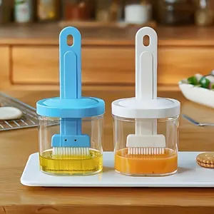 Two Colors Available Oil Brush Baking Brush with Oil Can, Barbecue Brush with Oil Pot, Household Oil Brush for Baking And Cooking, Creative Oil Brush with Oil Box, Oil Brush for Kitchen Barbecue Camping Outdoor Picnic, Kitchen Additions