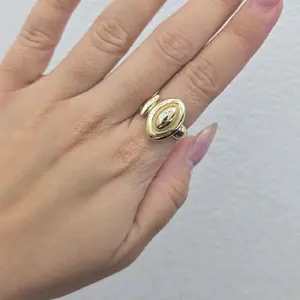 10K Yellow Gold Open Oval Design Ring