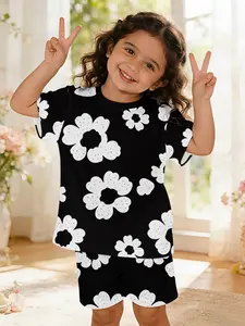 Minimalist black and white floral casual suit for toddler girls, digital printed 100% polyester short sleeve outfit for baby girls. Adorable casual clothing for infant girls, suitable for daily wear and outdoor sports tees, an ideal gift for babies.