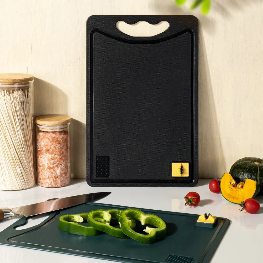 3-In-1 Multifunctional PP Durable Cutting Board, Kitchenware Dual Use Cooking Vegetable Chopping Block Fruit Chopping Board with Garlic Grater and Knife Sharpener, Non-Slip Veggie Board