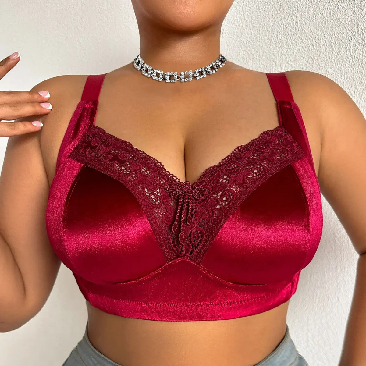 Women’s Plus Size Bras, Elegant Red Satin Bra with Lace, Full Coverage, Wire-Free Everyday Bra, Without Padding, Comfortable Fit for All Seasons
