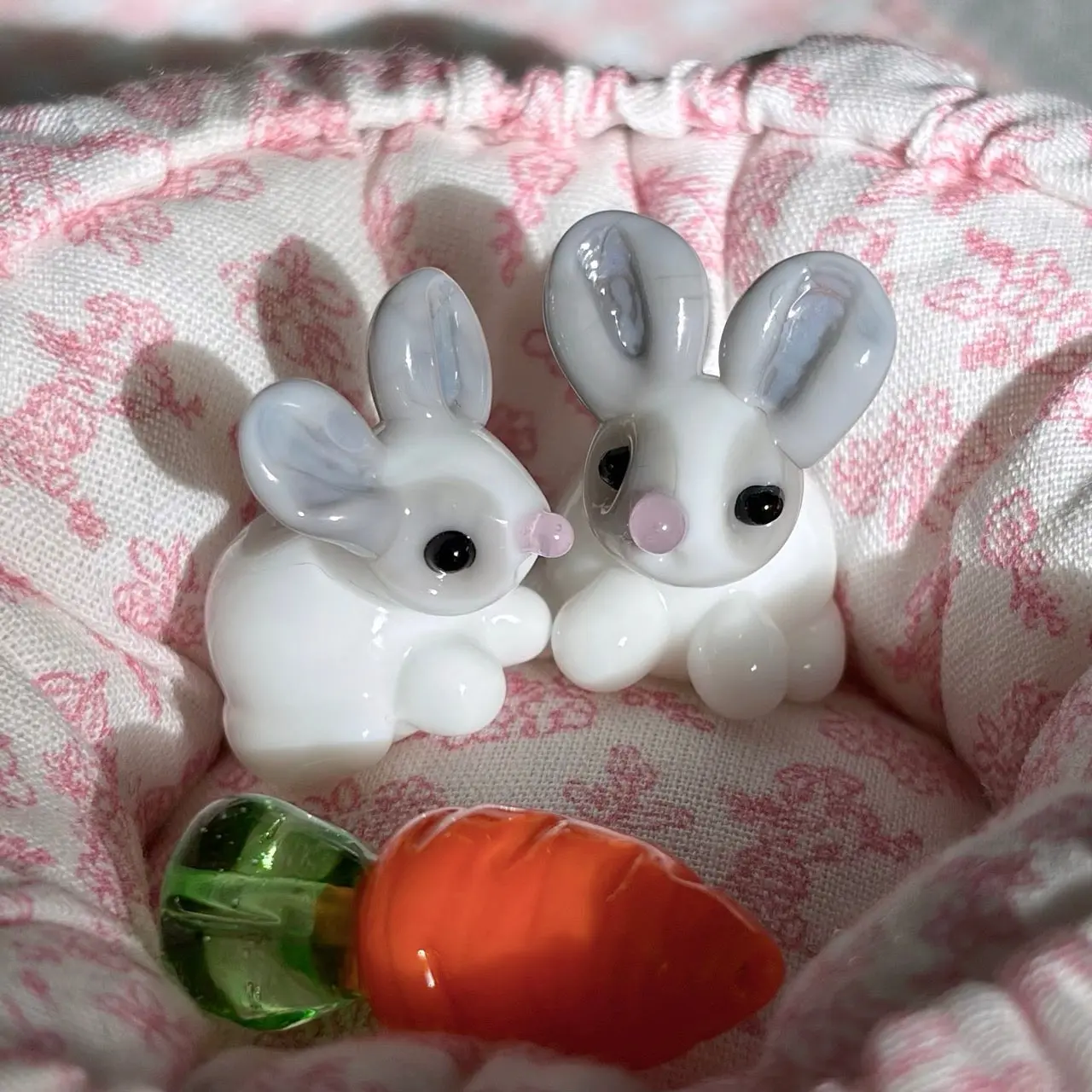 Handmade Glass Bunny & Carrot Lampwork Through Hole Beads