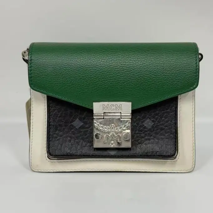 Pre-owned MCM Small White and Green Color Block Messenger Bag（SZ 03458）