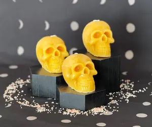 Large Skull Candle