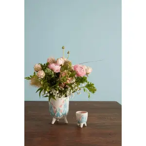 Delphine Tripod Planter Delphine Tripod Planter