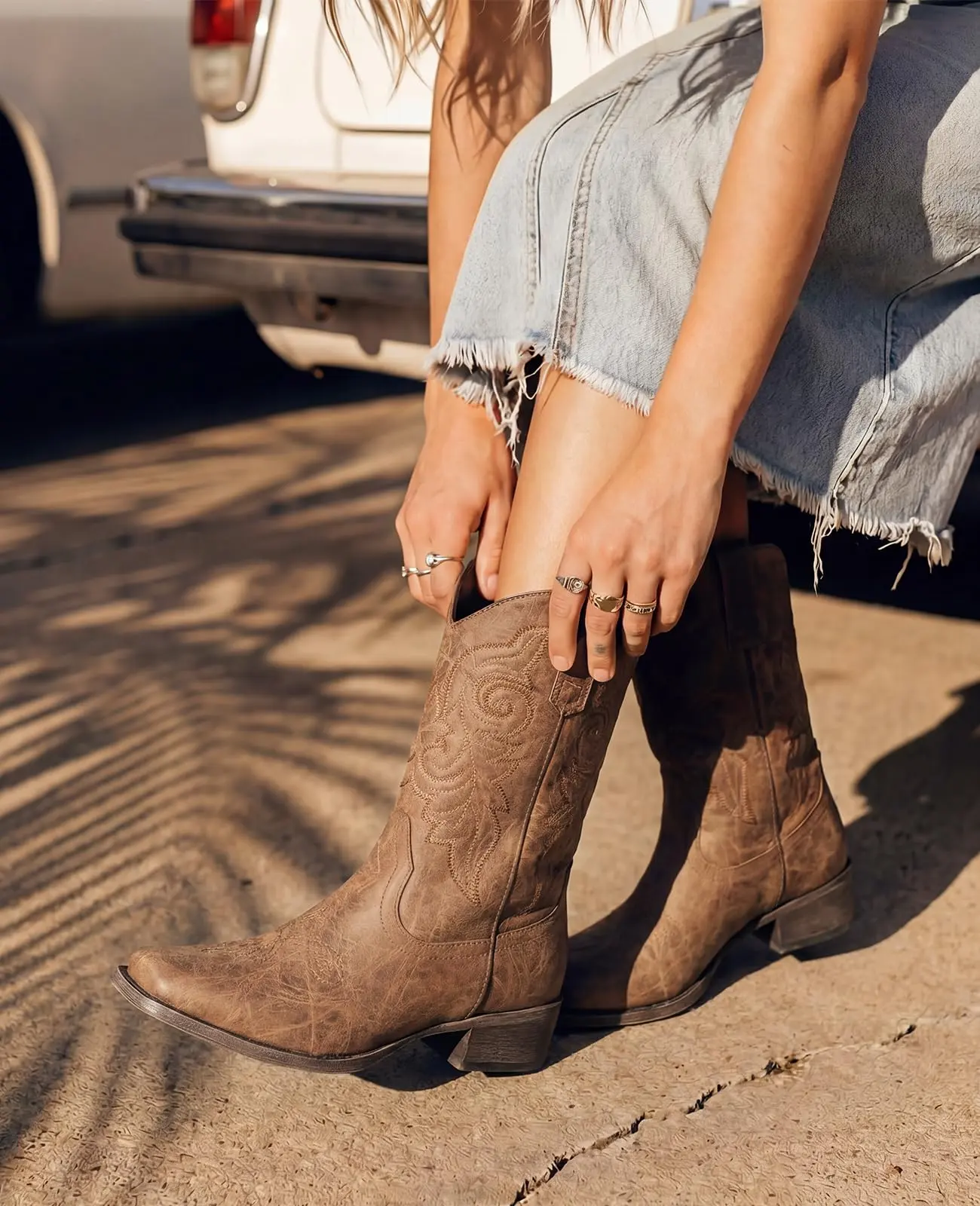 Western Cowboy Boots for Women - Square Toe Mid Calf Cowgirl Boots, Low Chunky Heel Country Boot with Classic Retro Embroidery Pull On for Ladies Rodeo Festival Concert Daily Outfits