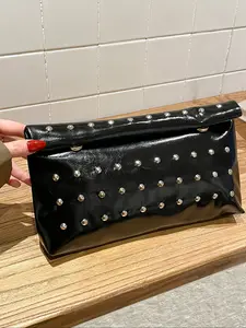 Korean Style Rivet Handbag, Large Capacity Plain Color Clutch Bag, Casual Trendy Envelope Purse for All Seasons, Trendy Metal Purse