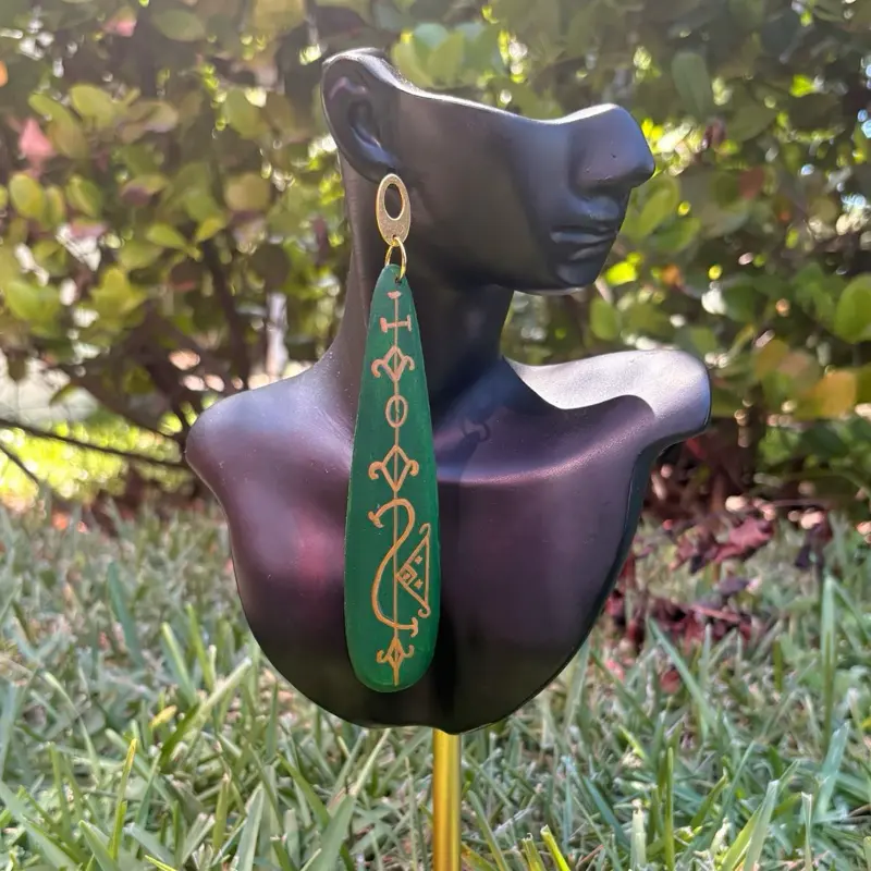 Artisanal earrings