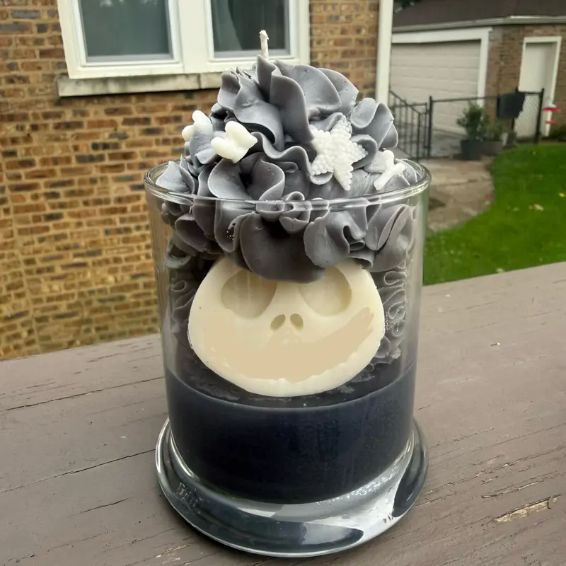Mahogany apple candle