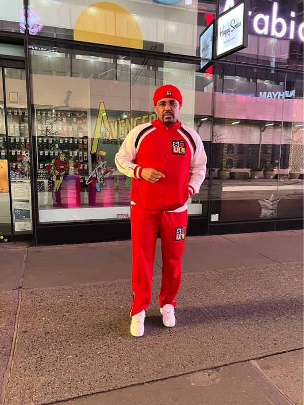 MENS 3 PIECE RED/WHITE AND BLACK SWEATSUIT & BEANIE SETS