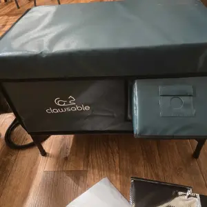 Clawsable Indestructible Heated Cat House for Outside Cats Winter, 100% Weatherproof, Safe Escape Door, Insulated Outdoor Cat Shelter with Heater for Feral Barn Cat Kitty