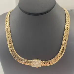 Monaco style women's choker in 14k gold perfect for any occasion