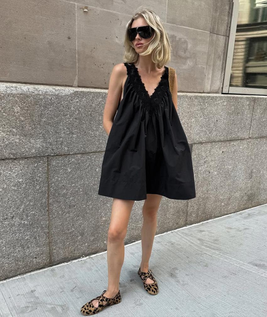 2026 Summer Pure Cotton Sleeveless V-Neck Camisole Dress for Women, Vacation Style Sleeveless Black Elegant Dress