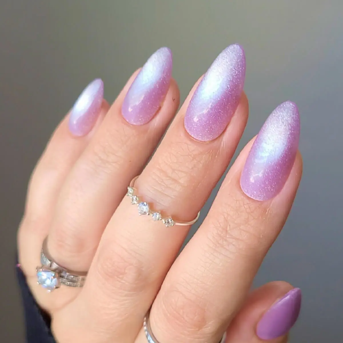 Queen Supreme Medium Almond