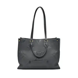 $3500 Louis Vuitton  Monogram Giant OnTheGo MM