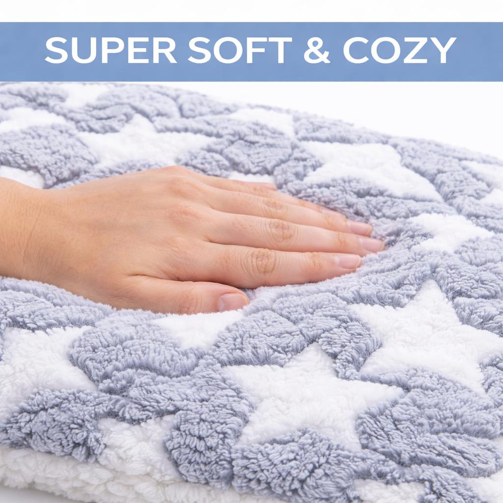Thick Soft Pet Mat with Blue Star – Washable Cozy Bed for Cats & Dogs